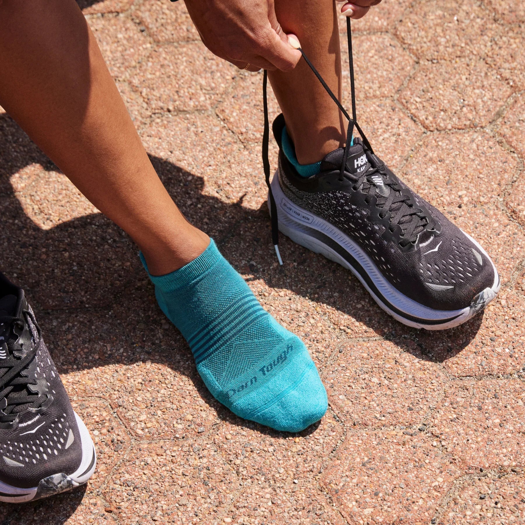 Element No Show Tab Lightweight w/Cushion Running Sock - Women in teal by Darn Tough, cushioned, breathable and designed for comfortable running use