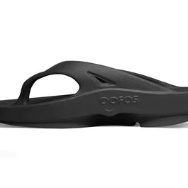 OOriginal - Unisex by Oofos in black with OOfoam recovery technology, lightweight slides designed for comfort and post-run recovery