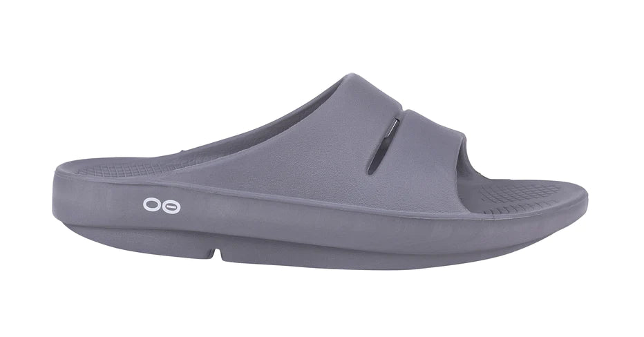 OOahh - Unisex by Oofos in grey with agile OOfoam strap for impact absorption and comfort, ideal for recovery and casual wear