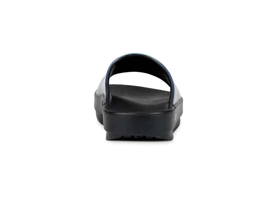 OOahh Luxe - Women by Oofos in black with agile OOfoam strap for support and comfort, lightweight slides ideal for recovery and casual wear