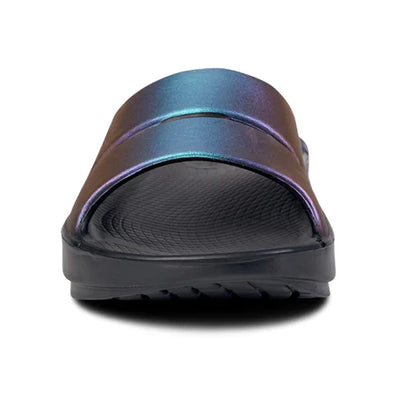 OOahh Luxe - Women by Oofos in black with agile OOfoam strap for support and comfort, stylish slides for casual and recovery wear