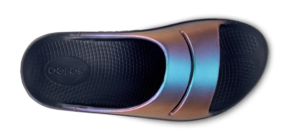 OOahh Luxe - Women by Oofos in iridescent colors with agile OOfoam strap for comfort and support, ideal for recovery and casual wear