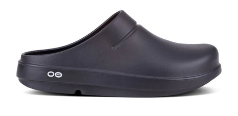 OOcloog - Unisex by Oofos in black, versatile clog with OOfoam technology for impact absorption and all-day comfort.