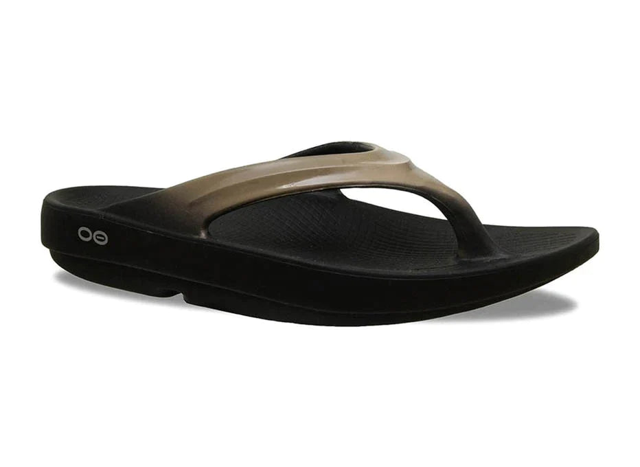 OOlala Luxe - Women by Oofos in black and taupe with patented OOfoam footbed for all-day comfort and stylish casual wear