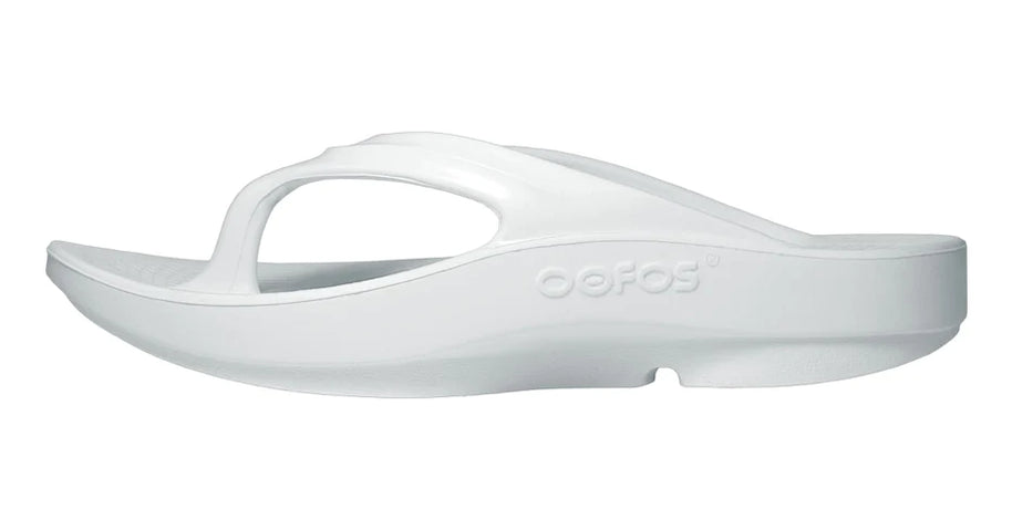 OOlala - Women by Oofos in white with patented OOfoam footbed absorbing 37% more impact, lightweight slides for casual wear