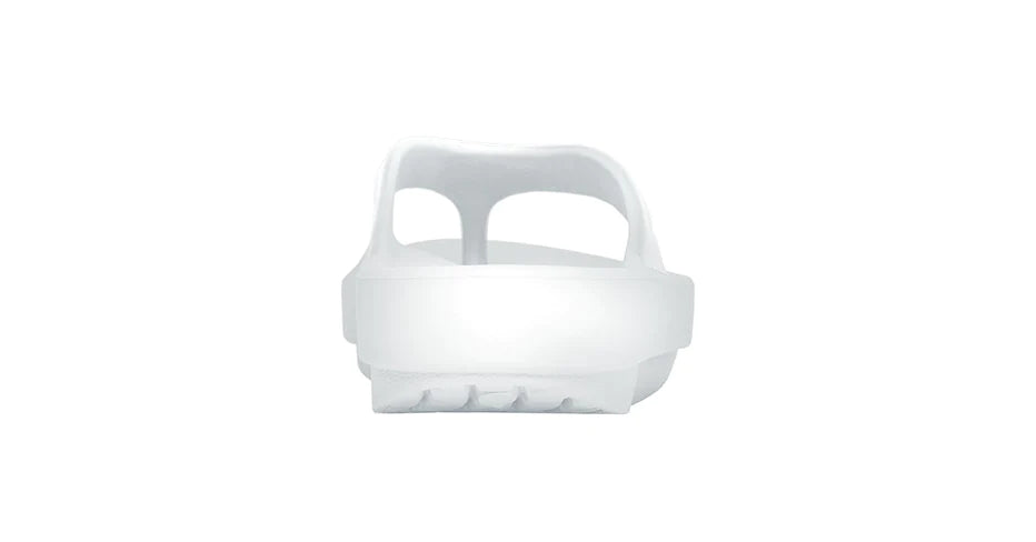OOlala - Women by Oofos in white with patented OOfoam footbed absorbing 37% more impact, ideal for casual and recovery use