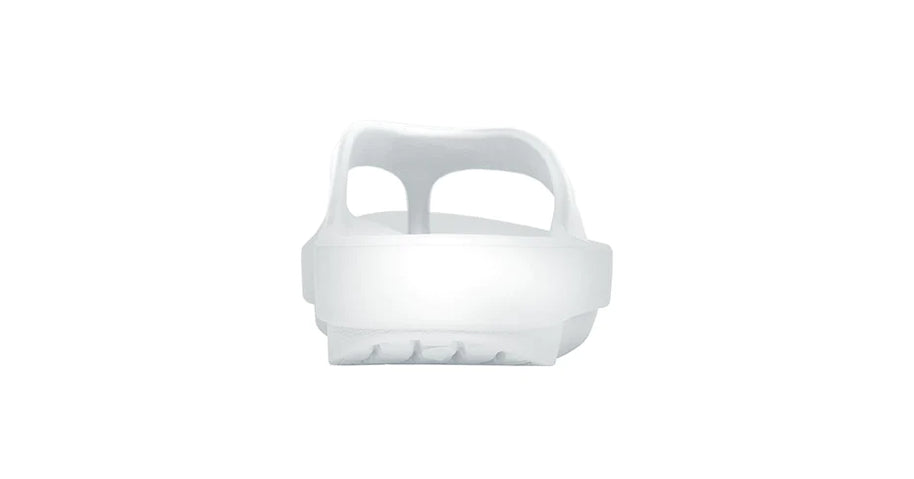OOlala - Women by Oofos in white with patented OOfoam footbed absorbing 37% more impact, ideal for casual and recovery use