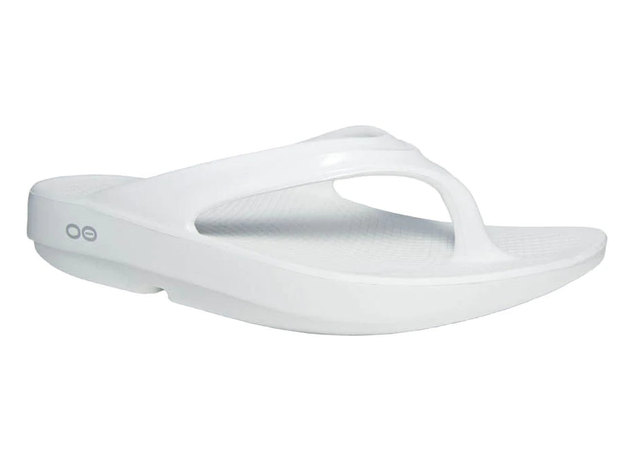 OOlala - Women by Oofos in white, lightweight sandal with patented OOfoam absorbing 37% more impact, ideal for day or night wear