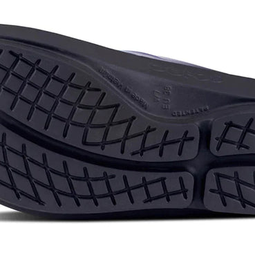 OOlala Luxe - Women by Oofos in black with patented OOfoam, cushioned slide sandal with streamlined footbed for all-day comfort and style