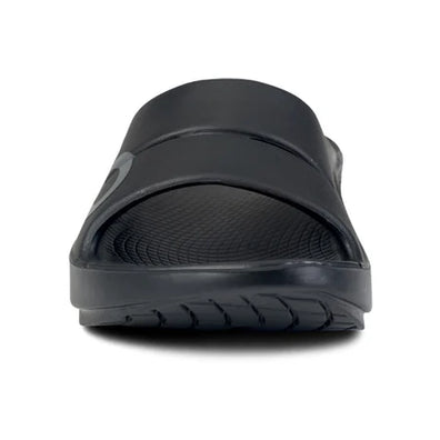 OOahh Sport - Unisex by Oofos in black with agile OOfoam strap for added support and comfort, ideal for recovery and casual wear