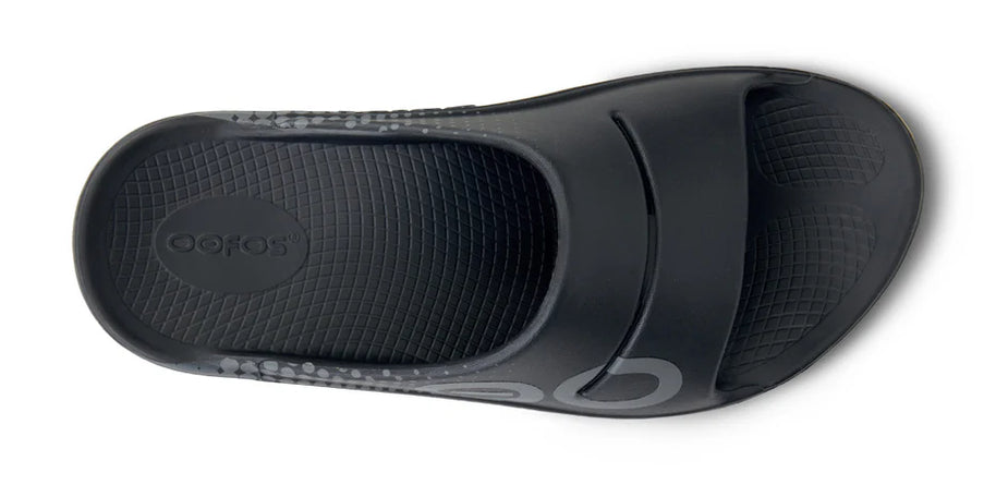 OOahh Sport - Unisex by Oofos in black with agile OOfoam strap, absorbing 37% impact, designed for comfort and recovery use