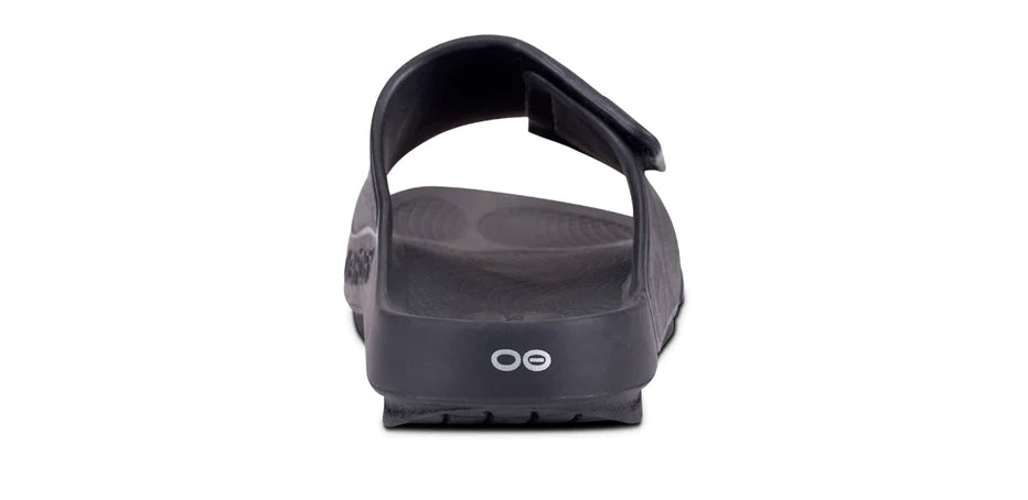 OOahh Sport Flex - Unisex by Oofos in black with adjustable OOfoam™ strap for support and comfort, ideal for recovery and casual wear