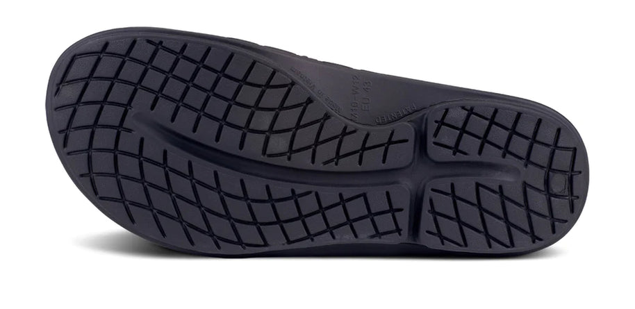 OOahh Sport Flex - Unisex by Oofos in black with OOfoam™ strap, adjustable upper, lightweight slide for support and comfort