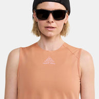 PRO Trail Singlet - Women in peach by Craft, lightweight jacquard-knit running singlet with ripstop fabric, ideal for high-intensity trail running
