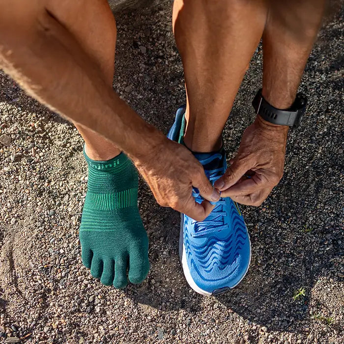 Injinji Run Lightweight No-Show - Unisex green five-toe socks designed for running with blister reduction and lightweight performance in Canada