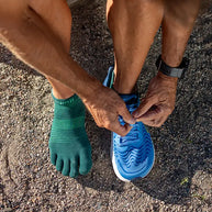Injinji Run Lightweight No-Show - Unisex green five-toe socks designed for running with blister reduction and lightweight performance in Canada