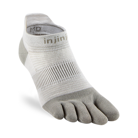 Run Lightweight No-Show - Unisex beige Injinji five-toe running sock designed for blister prevention and lightweight running comfort.