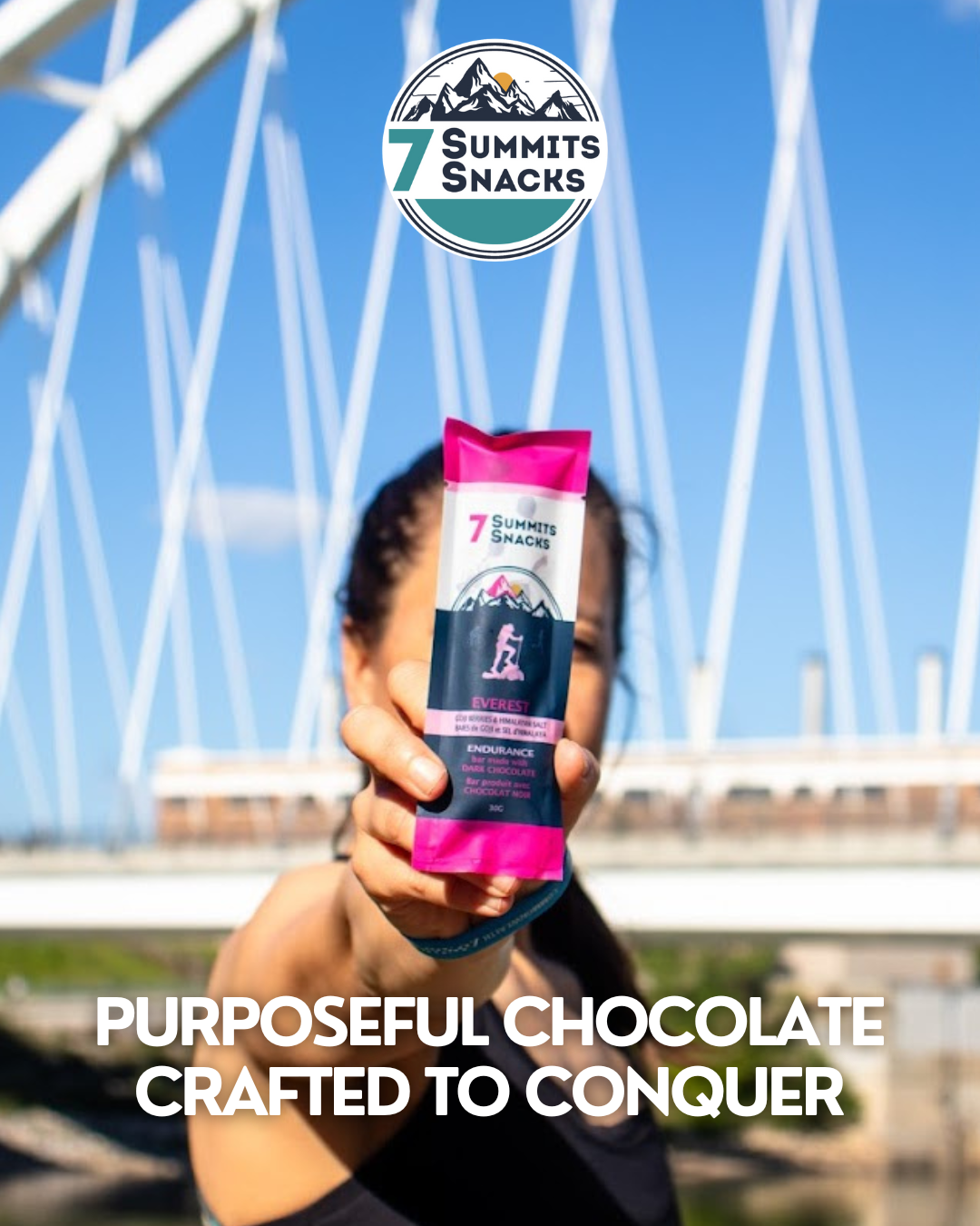 Everest Dark Chocolate Endurance Bar (30g) by 7 Summit Snacks in black and pink with 64% Peruvian chocolate, honey, electrolytes for endurance fuel