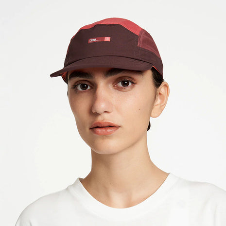 ALZCap - Horizon by Ciele in dark red and burgundy with COOLmatic PLUS mesh for breathability and odour protection, lightweight running cap ideal for outdoor use