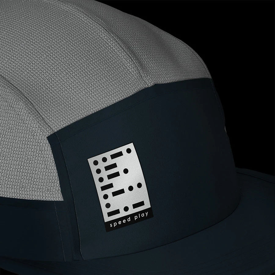 GOCap Carbon - Speed Play by Ciele in grey and black with COOLmatic|EXP carbon fibers for temperature regulation and odor control, ideal for running