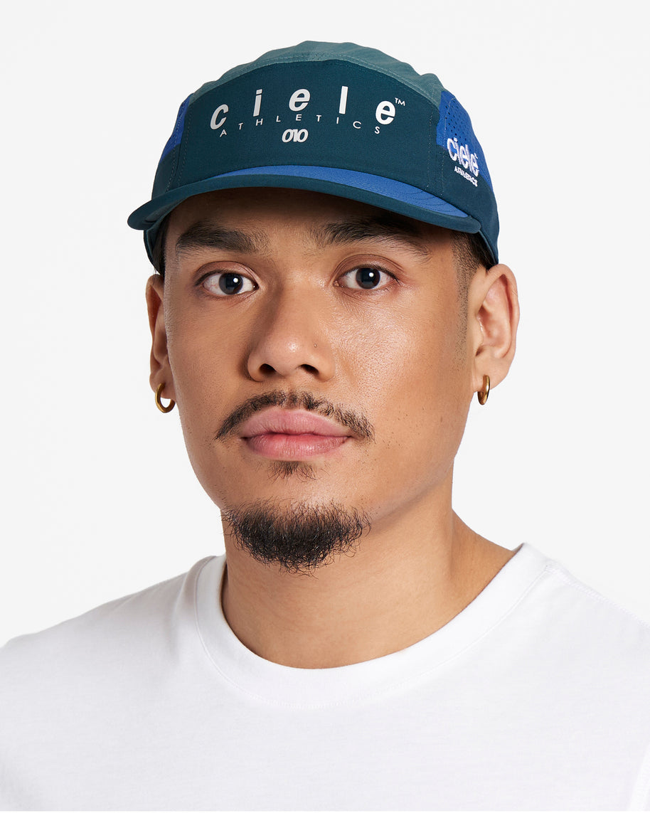 GOCap SC - Decade by Ciele in blue and navy with SOFTcurve brim, pre-curved for sun protection and long-distance running comfort