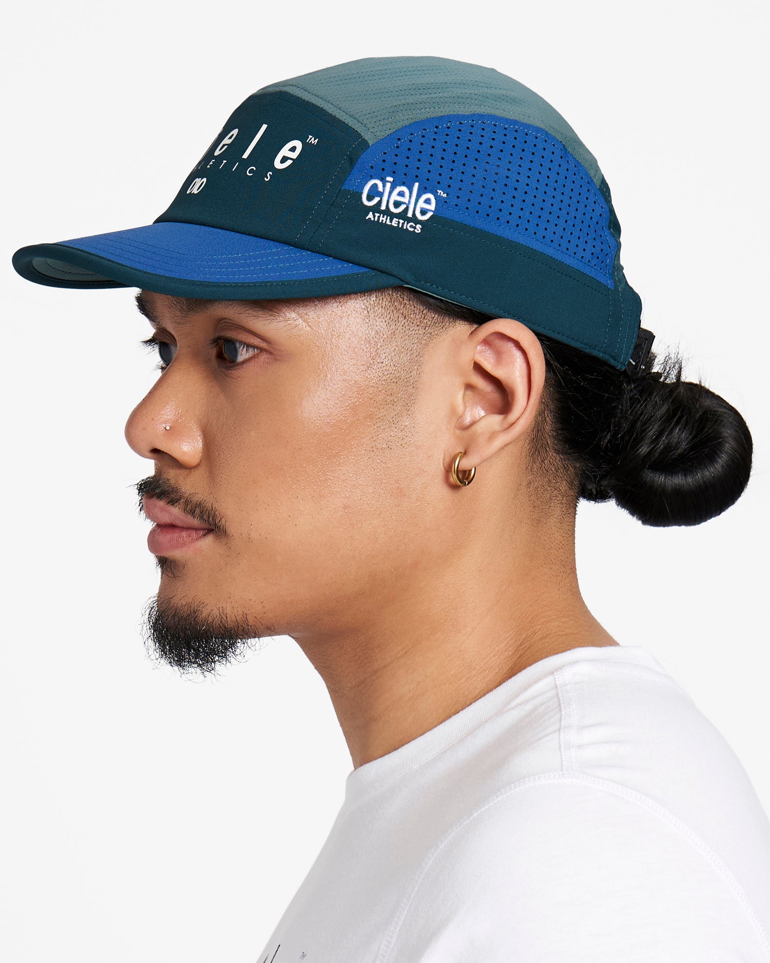 GOCap SC - Decade by Ciele in blue and grey with SOFTcurve brim for running comfort and sun protection, lightweight headwear from Canada