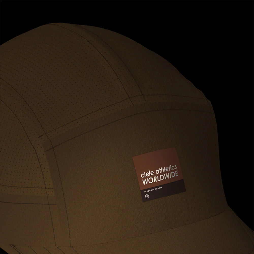 GOCap SC - Winc by Ciele in dark brown with SOFTcurve brim and COOLmatic fabric, lightweight running cap for long distance comfort