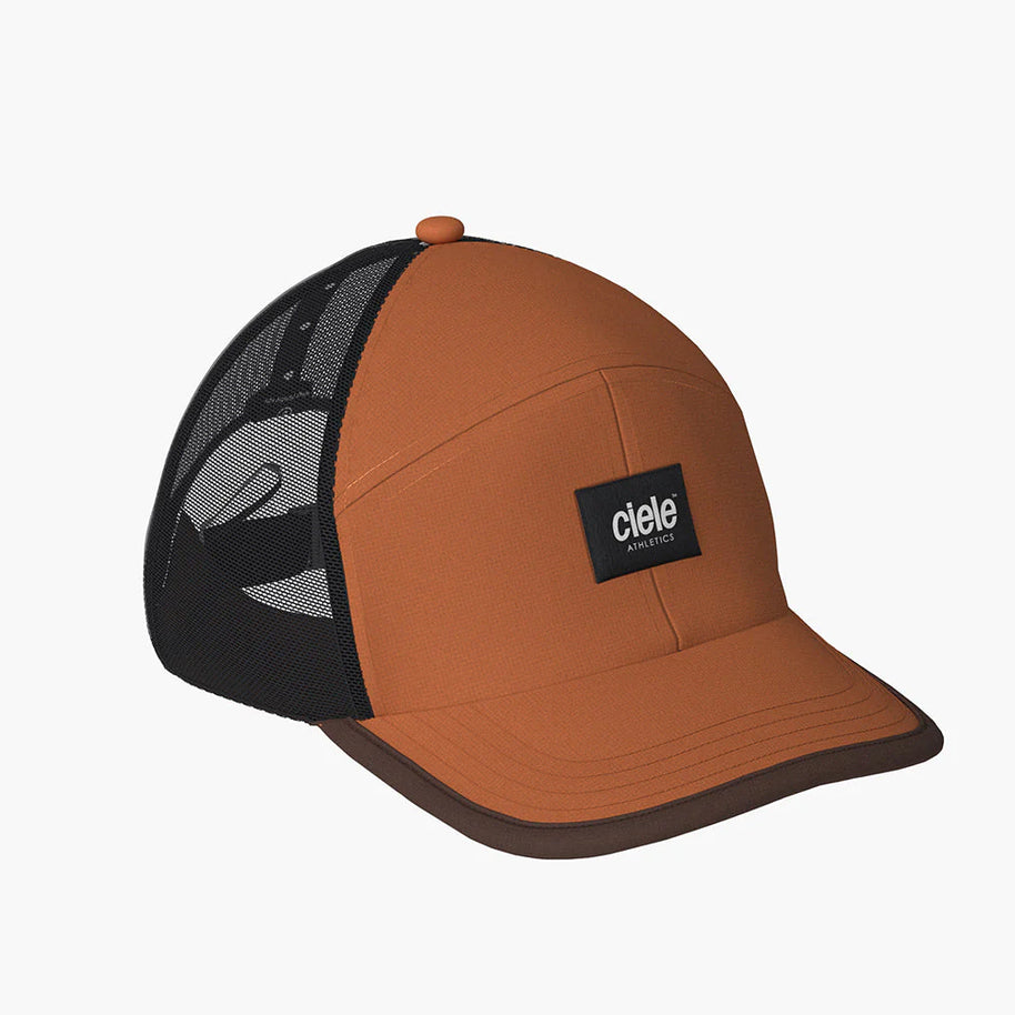 TRKCap SC - Box by Ciele in brown and black with curved brim, pinched crown, COOLmatic 3D air mesh, ideal for running and outdoor use
