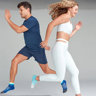 Elite Light Cushion Quarter by Feetures in blue and turquoise, lightweight anatomical running socks for men and women ideal for long-distance running