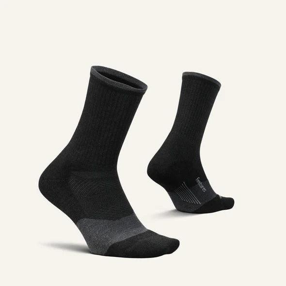 Trail Max Cushion Mini-Crew by Feetures in black and dark grey, anatomical socks with targeted compression for hiking and trail running