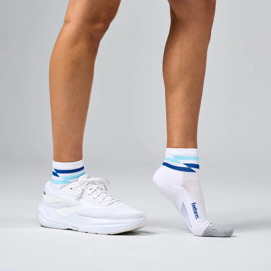 Feetures Elite Light Cushion Quarter Socks