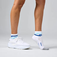 Feetures Elite Light Cushion Quarter Socks