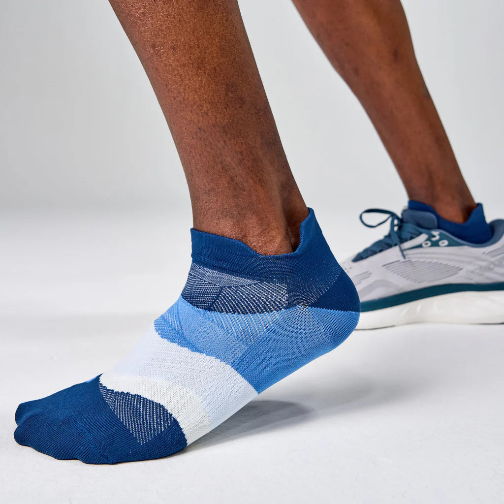 Feetures Elite Ultra Light Cushion No Show Tab Socks