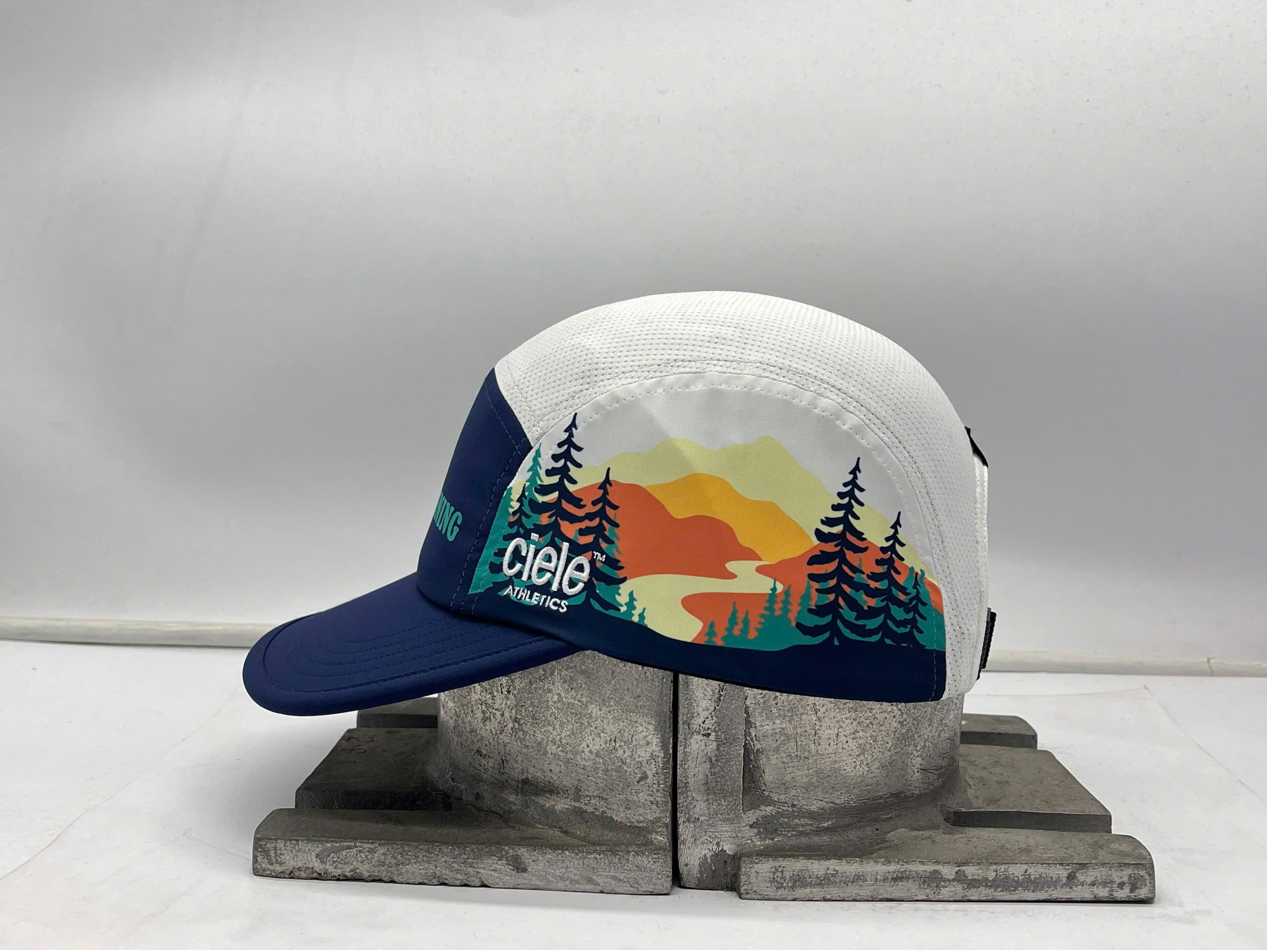 Foveo + Ciele Grit & Gold Hat