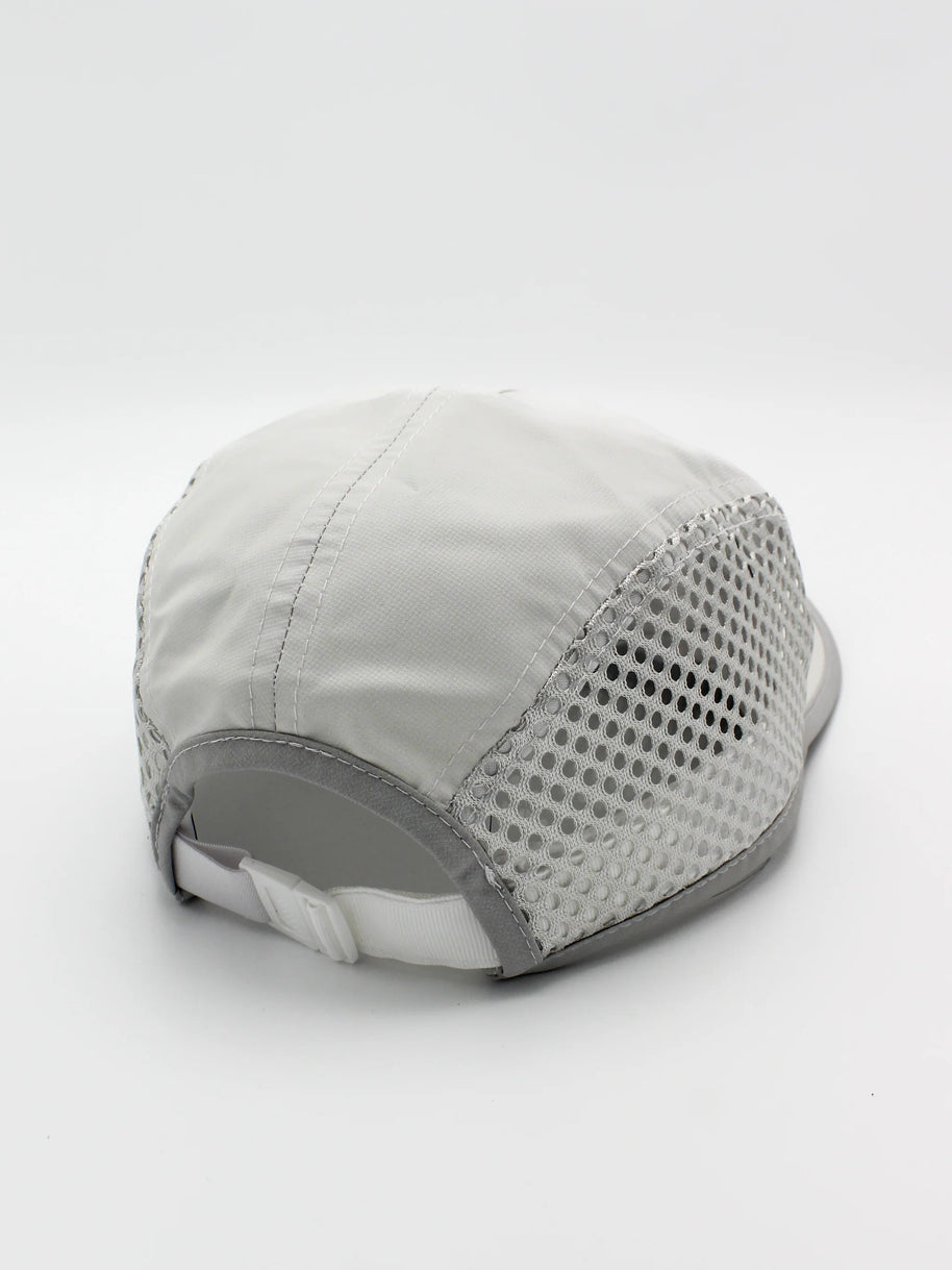 Run Hat Vent Mesh by Rabbit in light grey and white with ventilated mesh panels, lightweight polyester for cooling during running and outdoor use