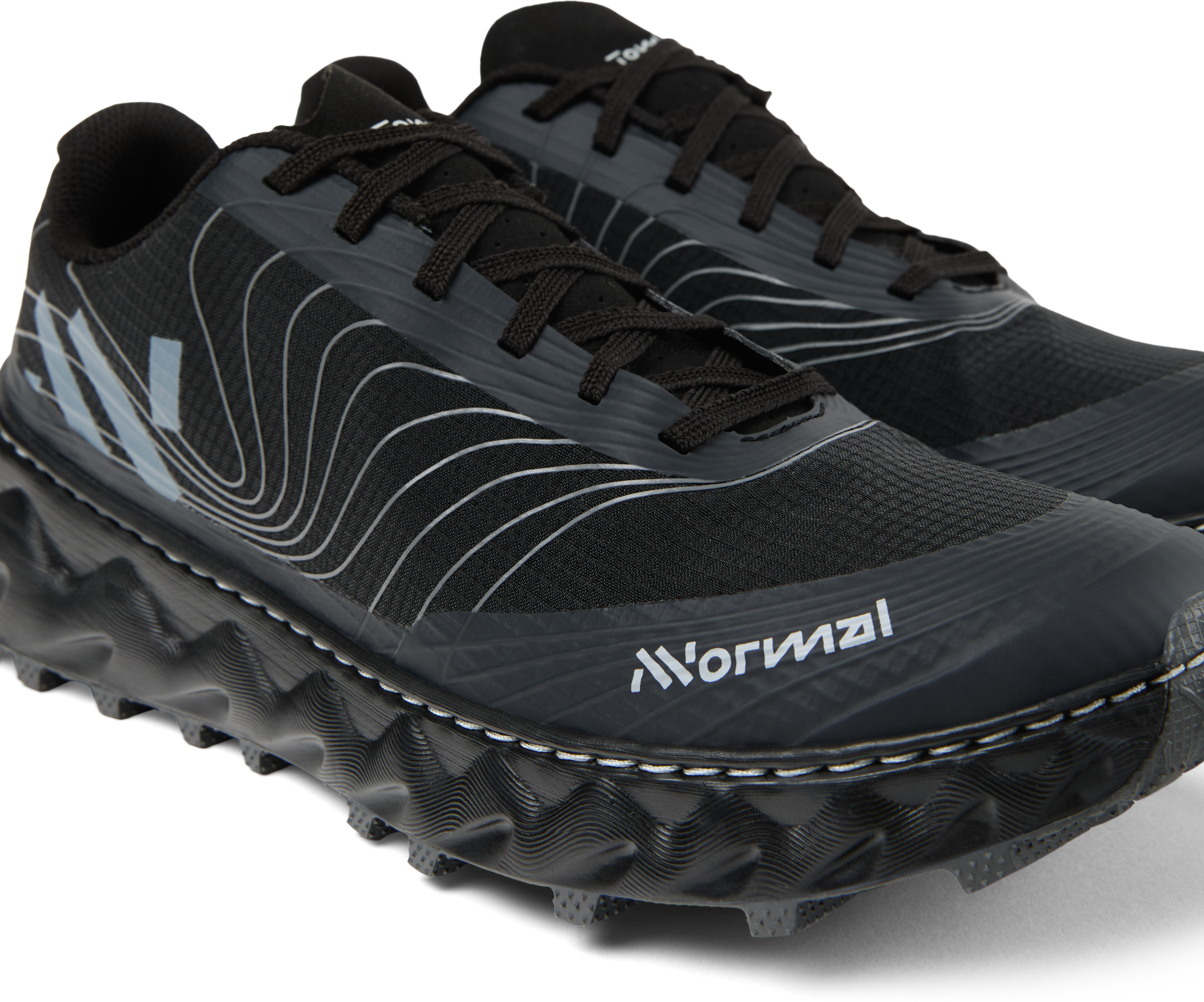 Tomir 2.0 - Unisex by NNormal in black with wave design, versatile comfortable trail shoe ideal for running and outdoor use