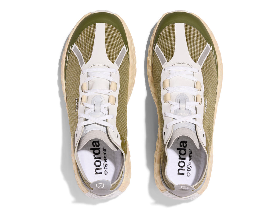 001 Glitch - Women by Norda in olive and white with seamless Bio-Dyneema® upper and Vibram® sole for lightweight trail running