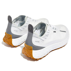 001 Core - Women by Norda in white and grey with Bio-Dyneema upper and Vibram soleplate, lightweight trail running shoe for outdoor use