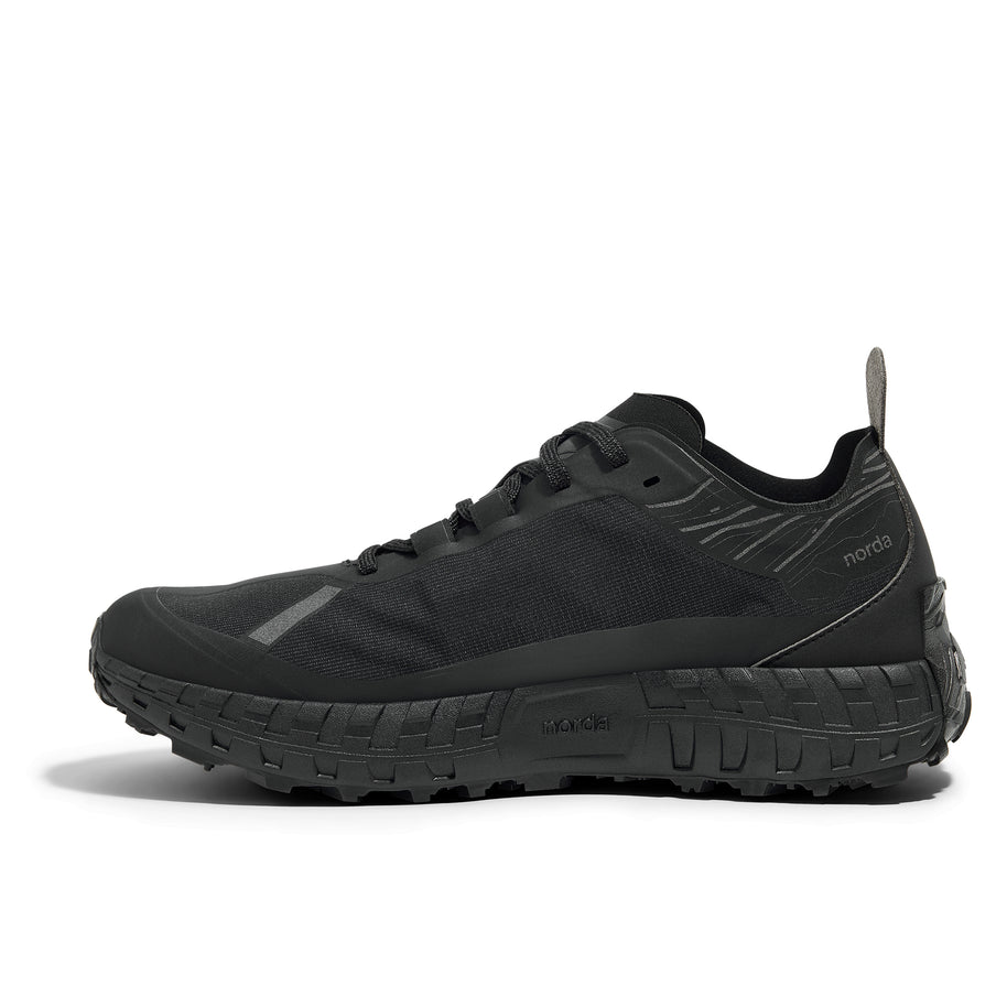 001A G+ - Stealth Black - Women by Norda, lightweight trail running shoe with Arnitel TPEE midsole for comfort and durability on rugged trails