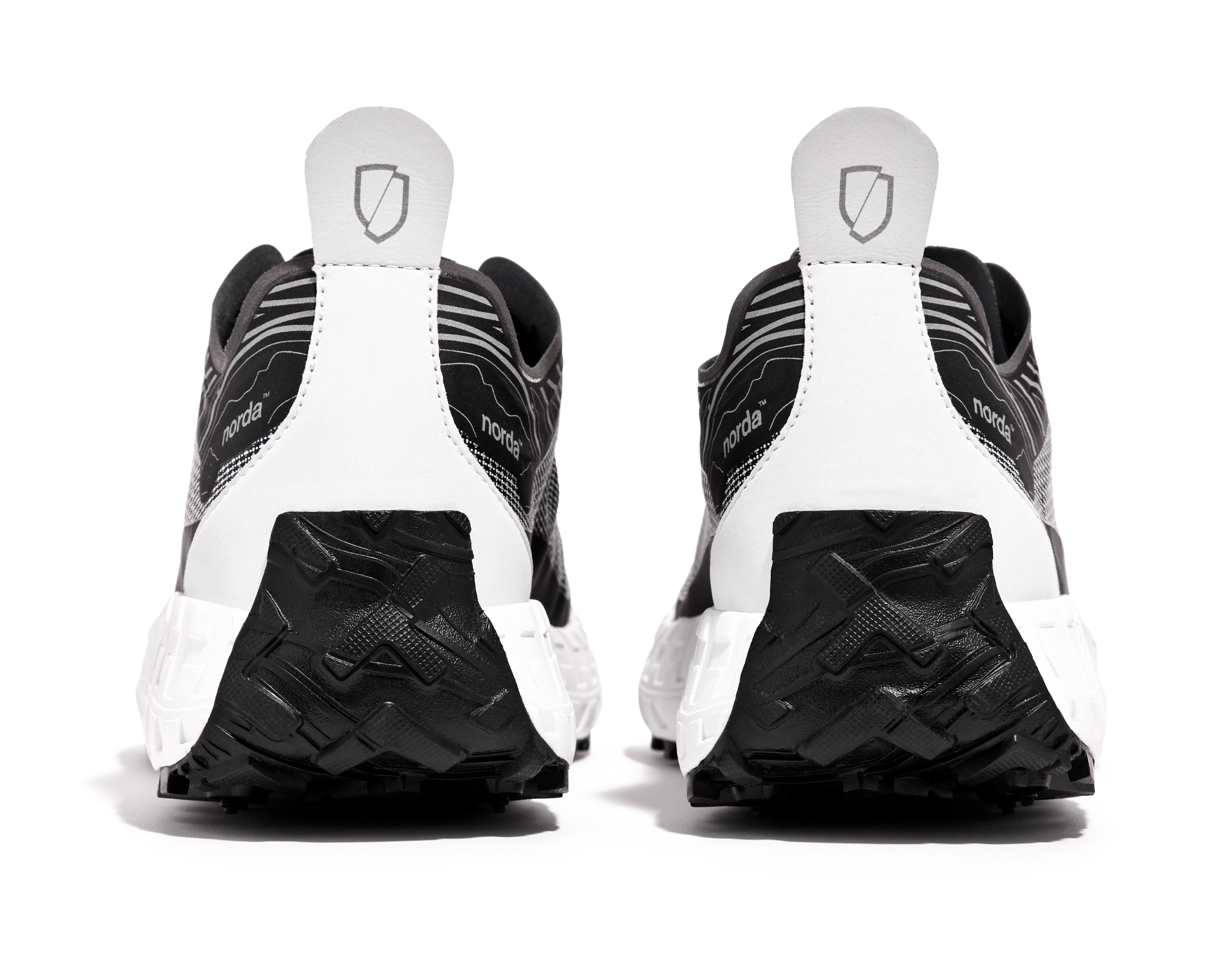 001 Core - Women by Norda in black and white with seamless Bio-Dyneema upper and Vibram sole for lightweight trail running in Canada