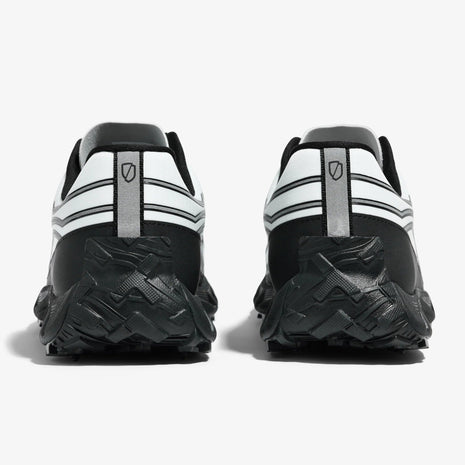002 Core - Men by Norda in white and black, responsive trail running shoe with bio-based Dyneema®, low stack height for technical terrain and Canada outdoors