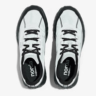 002 Core - Women by Norda in white and black, responsive trail running shoe with bio-based Dyneema® for technical terrain and ground feel