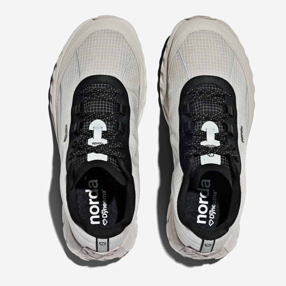 002 Core - Men by Norda in light beige and black, bio-based Dyneema® trail running shoes for technical terrain and increased ground feel
