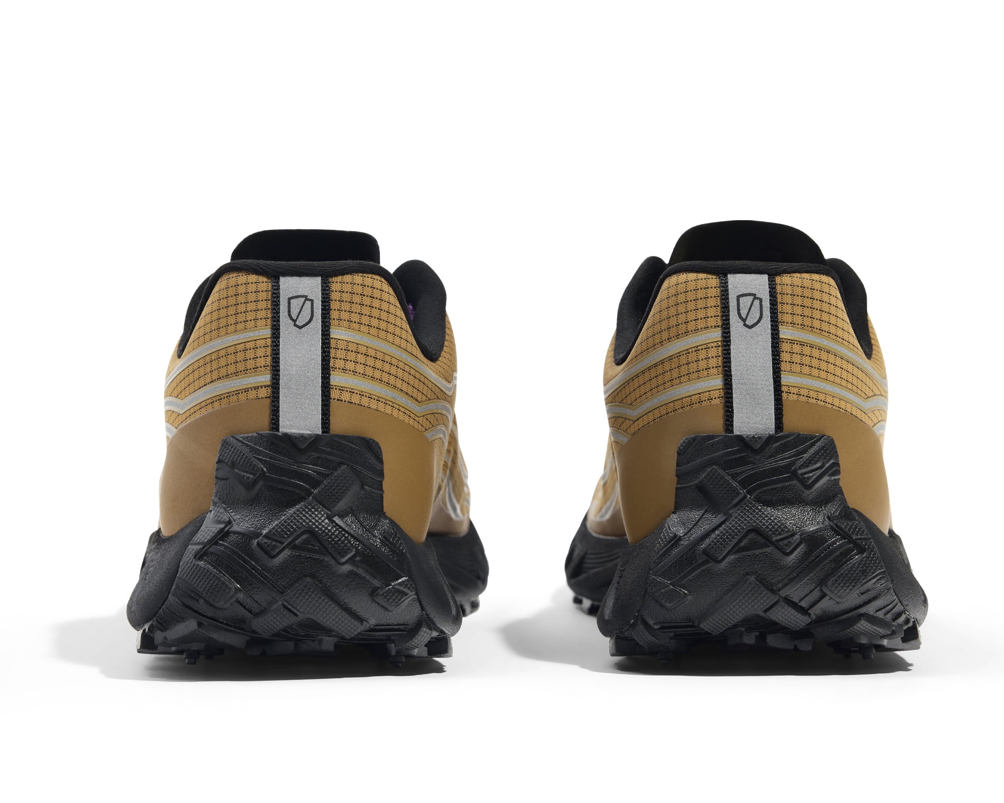 002 Oak - Women by Norda in tan and black, bio-based Dyneema® trail running shoe with responsive sole for technical terrain and ground feel