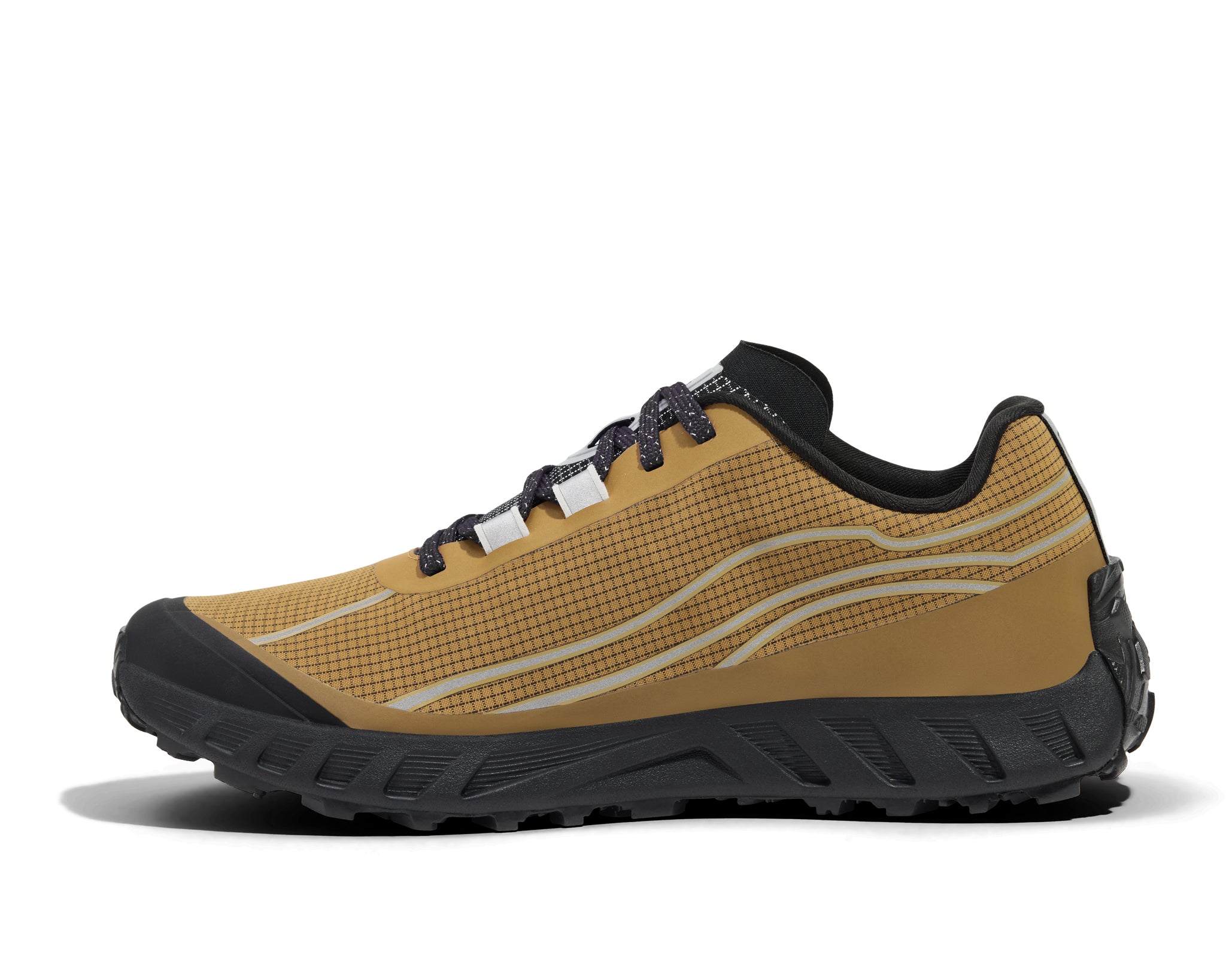 002 Oak - Women by Norda in brown and black, lightweight trail running shoe with bio-based Dyneema® for technical terrain and ground feel