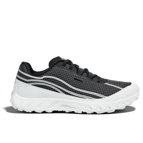 002 Core - Men by Norda in black and white trail running shoe with bio-based Dyneema®, low stack height for technical terrain running