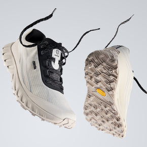 002 Core - Men by Norda in light beige and black, responsive trail running shoe with Dyneema® for technical terrain and precise ground feel