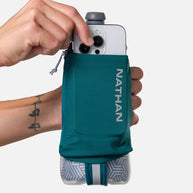 Speed Draw 2 18oz Insulted Flask by Nathan in teal with mesh pocket, handheld insulated flask keeping fluids cool for running and outdoor use