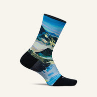Elite Light Cushion Mini-Crew by Feetures in blue and black with anatomical design and targeted compression for running comfort and blister prevention
