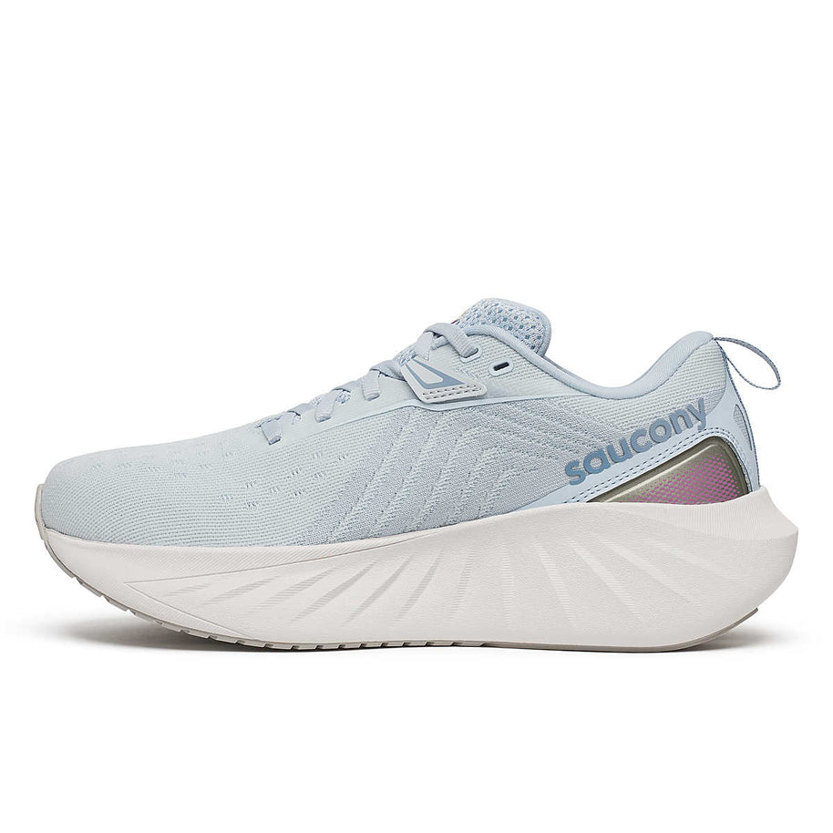 Saucony Triumph 22 - Women light blue running shoe with advanced foam cushioning designed for joyful, comfortable running in Canada.